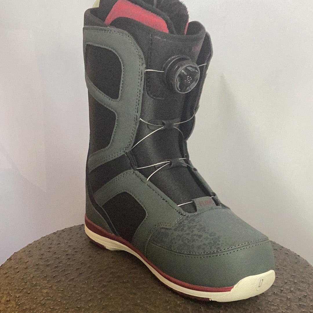 Women's Onyx Coiler Boot