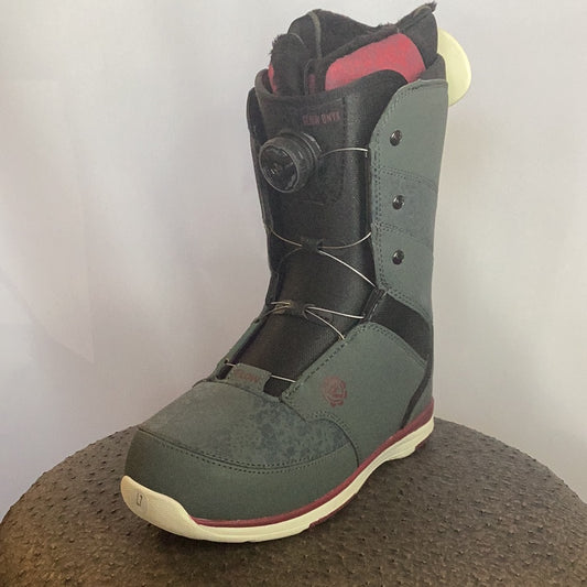 Women's Onyx Coiler Boot